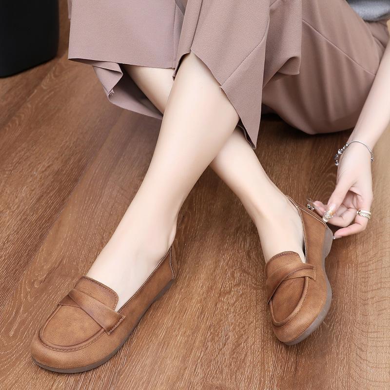 Alte Pekinger Stoffschuhe 2025 Frühling Neue Damen Bequeme Weiche Sohle Mama Schuhe Bohnenschuhe Flache Damen Einzelschuhe
