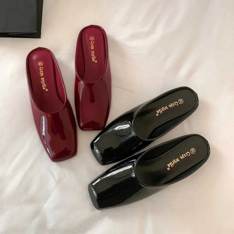 Fashion Fashion Red Square Toe Flat Slippers Women High Quality Patent Leather Mules Luxury Brand Designer Sandals Sandalias De Mujer