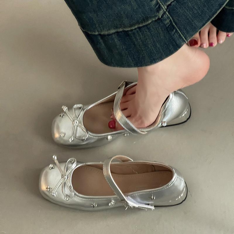Retro single shoes round head thick heel women's shoes summer French fashion small leather shoes bow light mouth high heel Mary Jane shoes