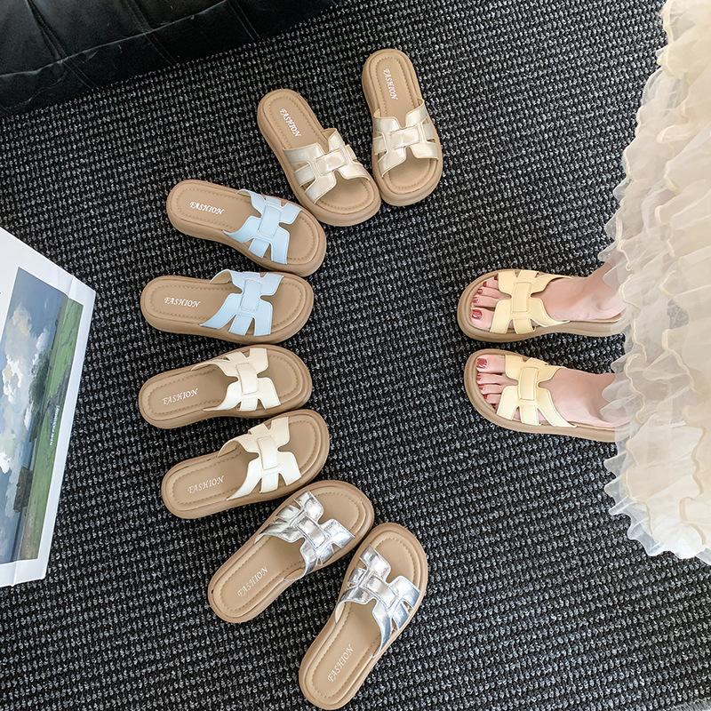 Lightweight outer wear 2025 women's fashion thick-bottomed cool slippers one-word drag new summer non-slip soft bottom with skirt