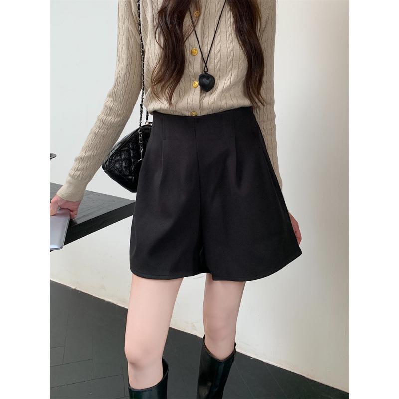 

Plus Size Women s Tummy Concealing Woolen High-Waisted Wide-Leg Shorts – Autumn/Winter Style 3XL чорний