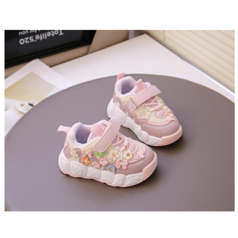 Mädchen Sportschuhe neue Frühjahrs- und Sommerschuhe für Kinder Mädchen Mode Netz atmungsaktiv Freizeitschuhe Stickerei Blumen