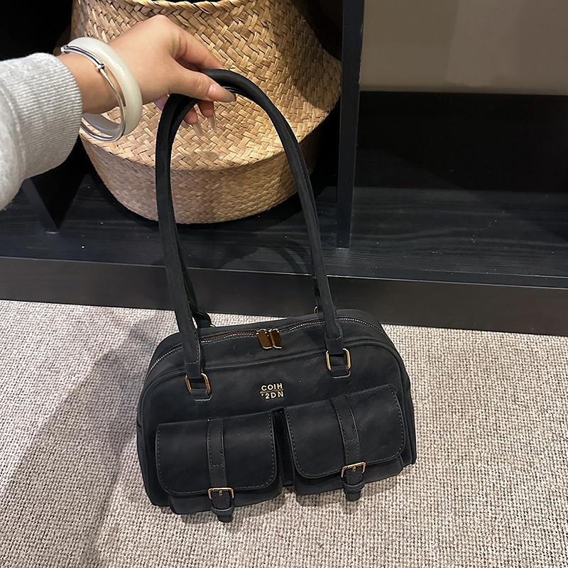 

Womens Retro Solid Color Suede Leather Shoulder Bag with Multiple Pockets Large Capacity Comes with A Detachable Accessory Charm