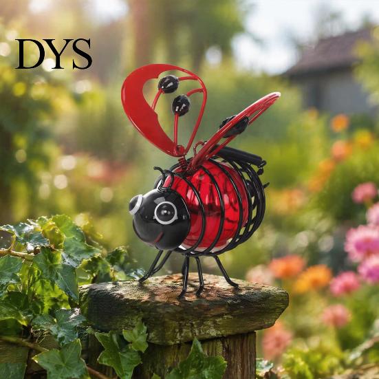 Solar Powered Outdoor Bee Lights Garden Light, Solar-Powered Metal Lantern, Waterproof Pastoral Style Backyard Illumination Hanging Light for