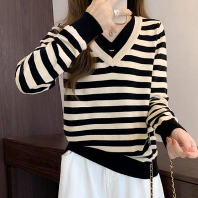 NaVaVa Women Striped Colorblock V Neck Long sleeVe Knit Nk3140