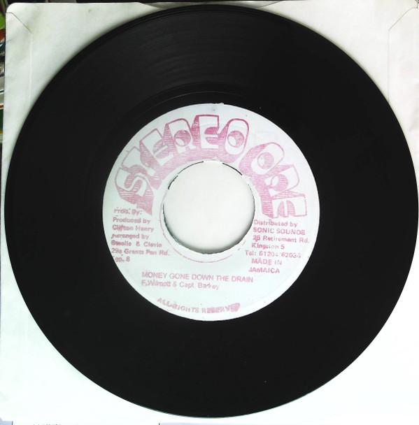 

7-дюймовая пластинка FRANKIE WILMOTT & CAPTAIN BARKEY - Деньги ушли в трубу НИКАКОЙ Стерео One Jamaica Регги, Ска и Даб Б/У