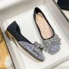 New Women Slip-on Loafers Spring Summer Fashion Beautiful Bling Pearl Flat Shoes Girl Beautiful Casual Boat Shoes