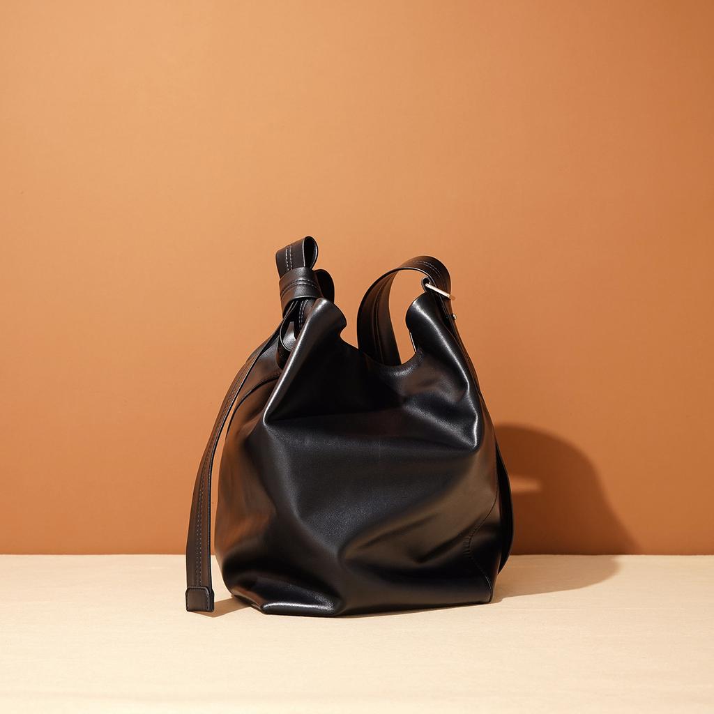 Bucket Bag for Women's Leather Soft Leather Large Capacity Casual Simple High-quality Texture Commuter One-shoulder Crossbody Bag