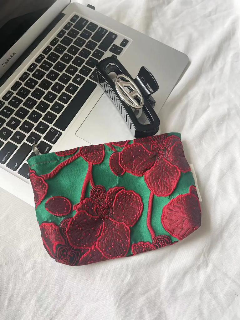 INS Style Vintage Flowers Cosmetic Bag Portable Hand Cosmetic Bag Travel Out Toiletries Storage Bag Makeup Tools Storage Pouch