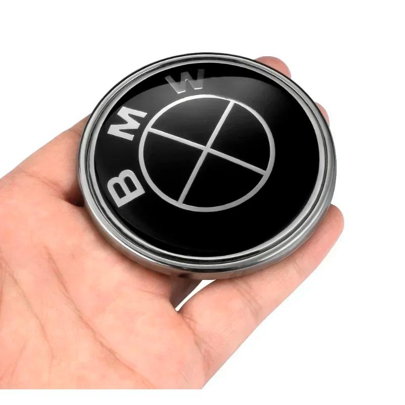 2 Stück 82mm 74mm Auto Frontklappen-Emblem Heckklappen-Abzeichen Für BMW E46 E90 E60 F10 F11 F20 F30 F34 F01 G20 G21 G31 G60 X1 X3 X5 X7