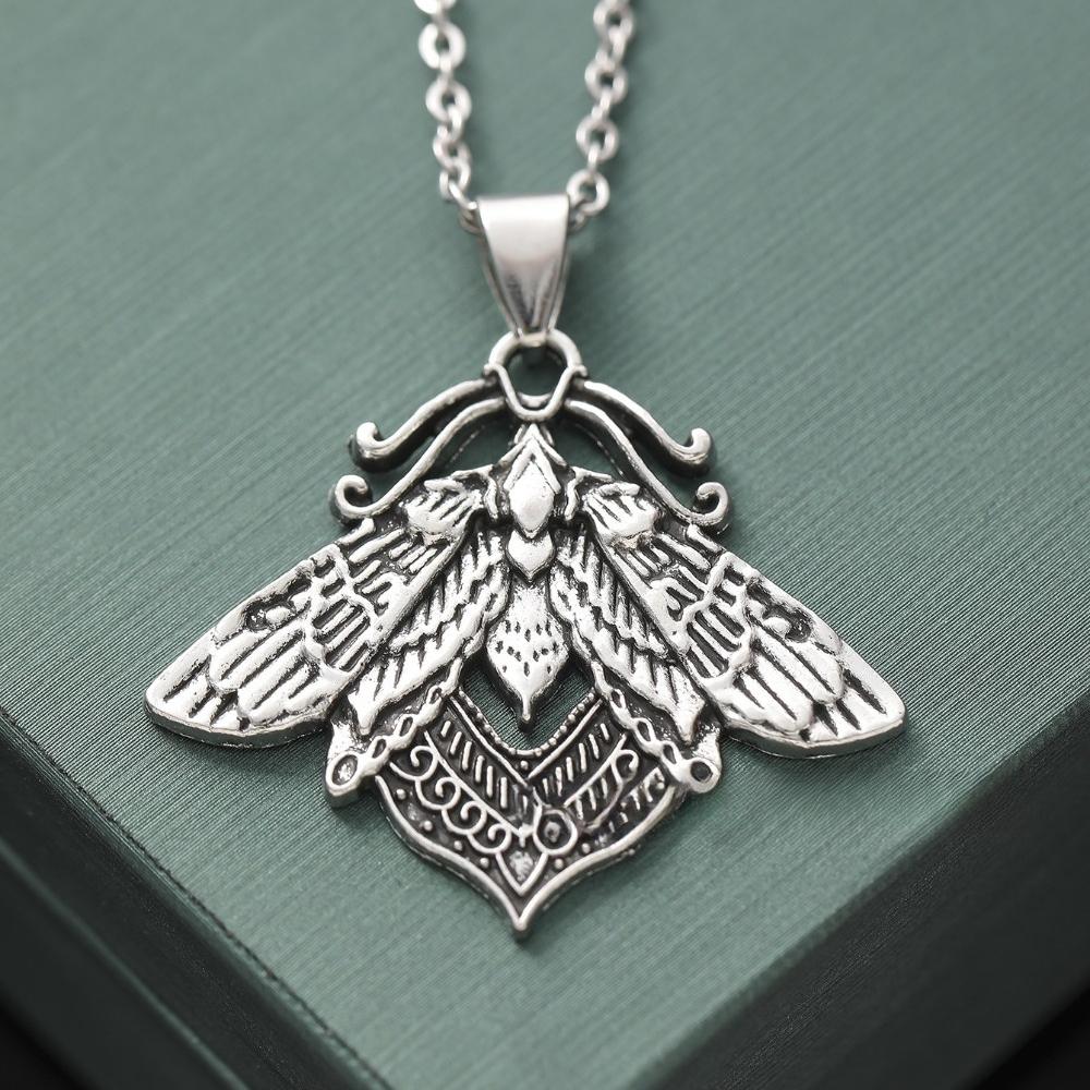 Personality Gothic Exquisite Relief Silver Color Insect Death Moth Pendant Necklace for Women Men Halloween Choker Jewelry Gifts
