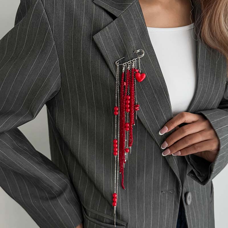 Exaggerated Red Crystal Bead Brooch for Women Men Punk Long Tassel Chain Heart Pendant Brooch Suit Decoration Jewelry Accessorie
