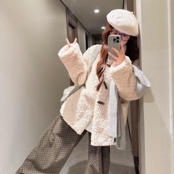 

Women s Mid-Length Horn Buckle Coat with Stand Collar S (80-105 jin) - Ships in 7 Days