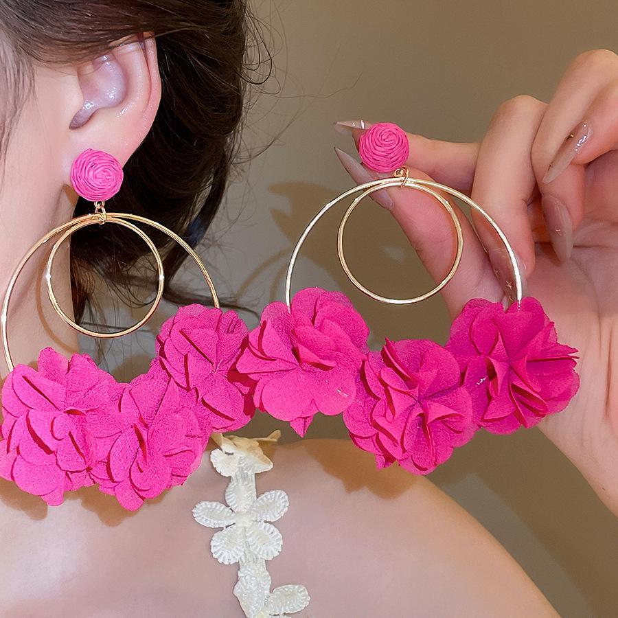 Silberne Nadel Strass Blume Quaste Brautohrringe, Vielseitige Ohrstecker für Damenmode.