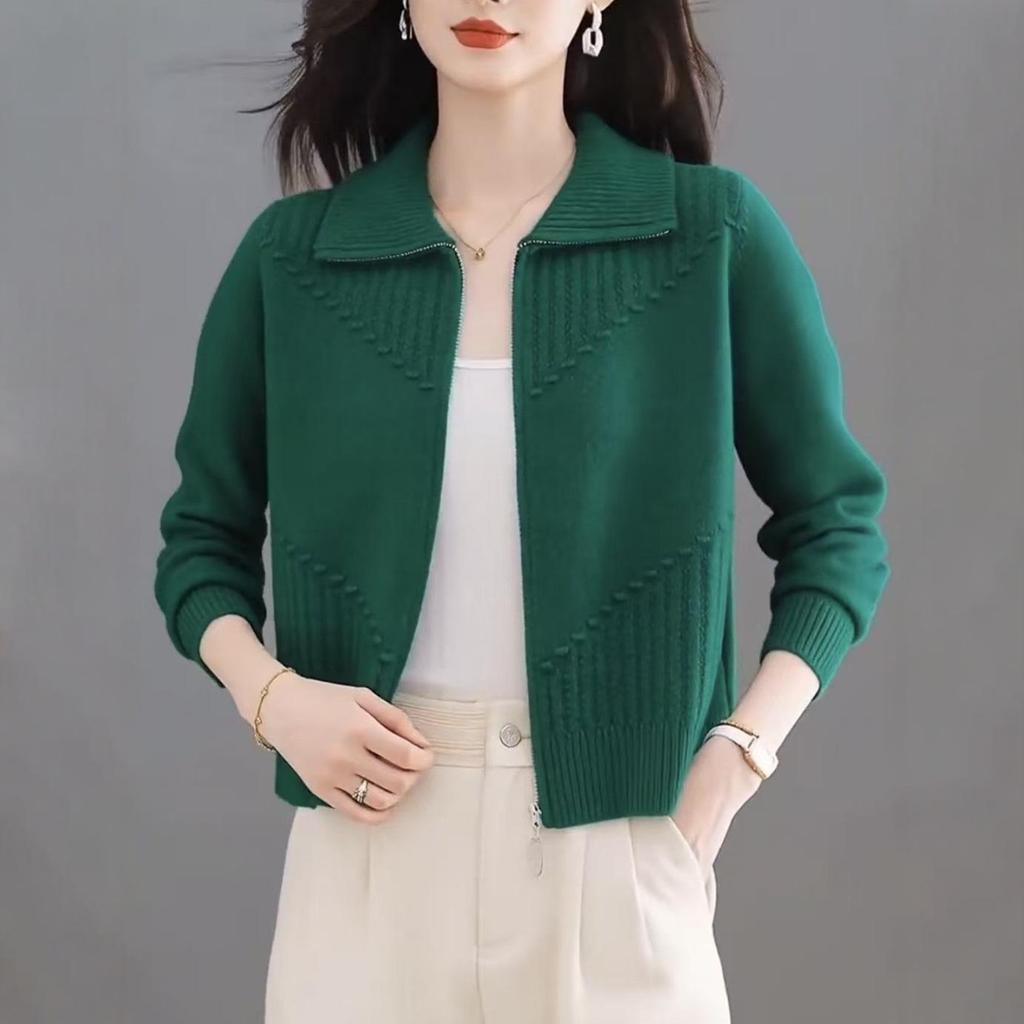 Women's Chic Slimming Lapel Knit Wool Cardigan: 2025 Spring/Autumn Fashionable Short Sweater Outerwear