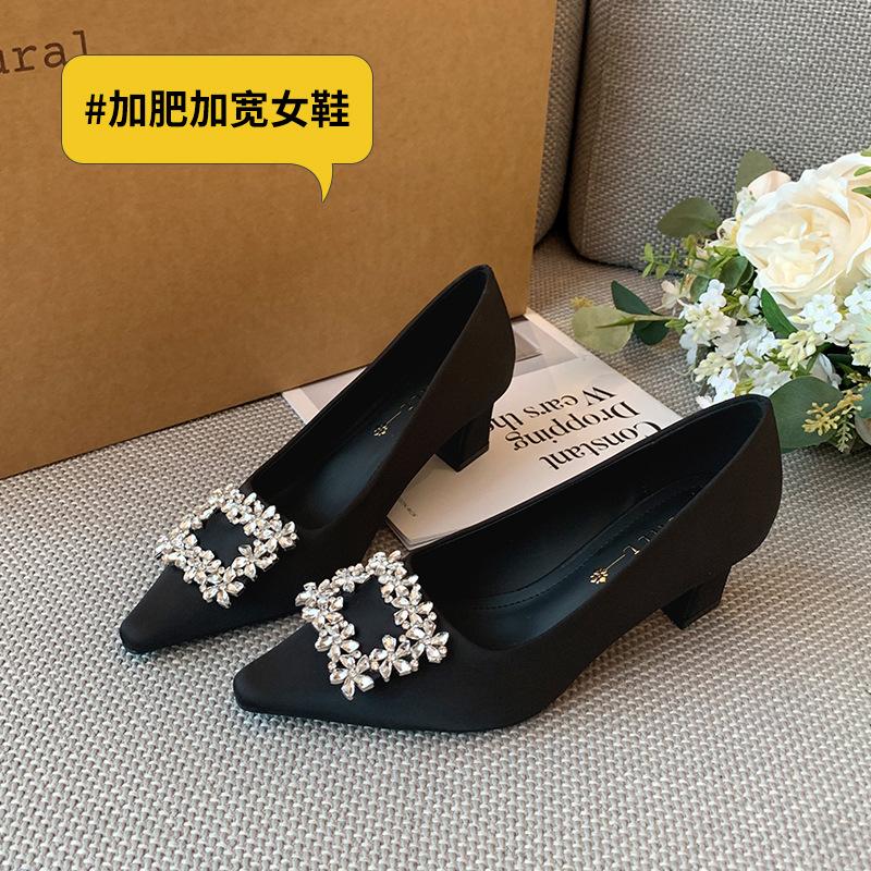 

Temperament rhinestone square buckle single shoes light mouth versatile black high heels wide feet fat feet large size women s shoes 45 чорний