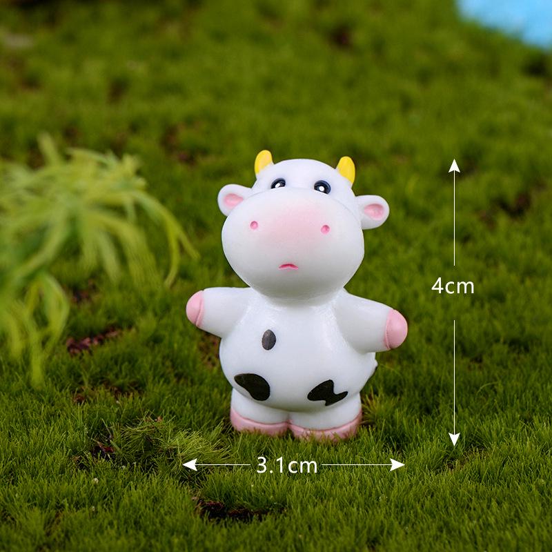 Micro-landscape Moss Ornaments Cute and Adorable Cows Garden Bonsai Decorative Small Ornaments Resin Handicrafts