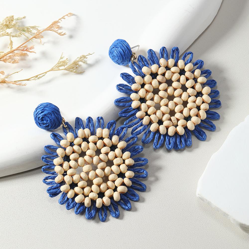 Raffia Sunflower Earrings: Simple, Literary, Generously Woven Simulation Studs.
