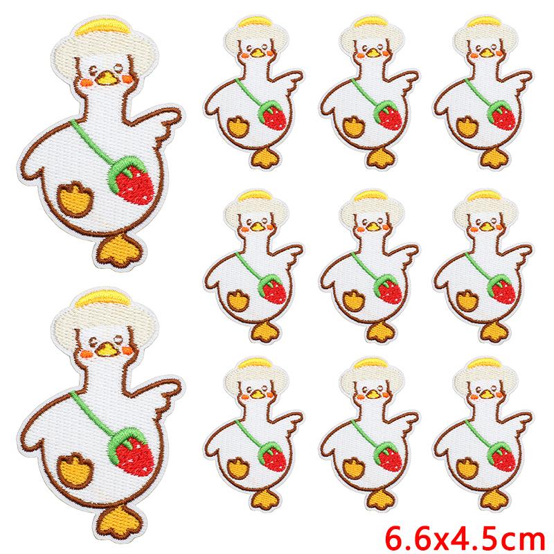 10pcs /Lots Cute Duck Embroidered Applique Cartoon Animal Duck Patch Iron On Patches For Clothing Decoration Diy Hats Bag Sticker