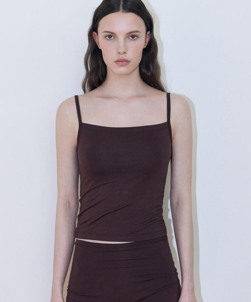 LADY VOLUME Eris Square Tank Top (Brown)