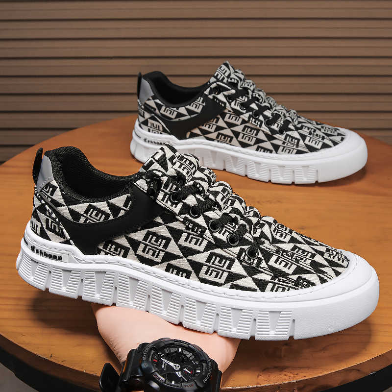 Fashion Soft Sole Plus Size Skate Shoes Man Classic Boots Black High Top Sneakers Sports Sneakersy What's Beskete Styling Best