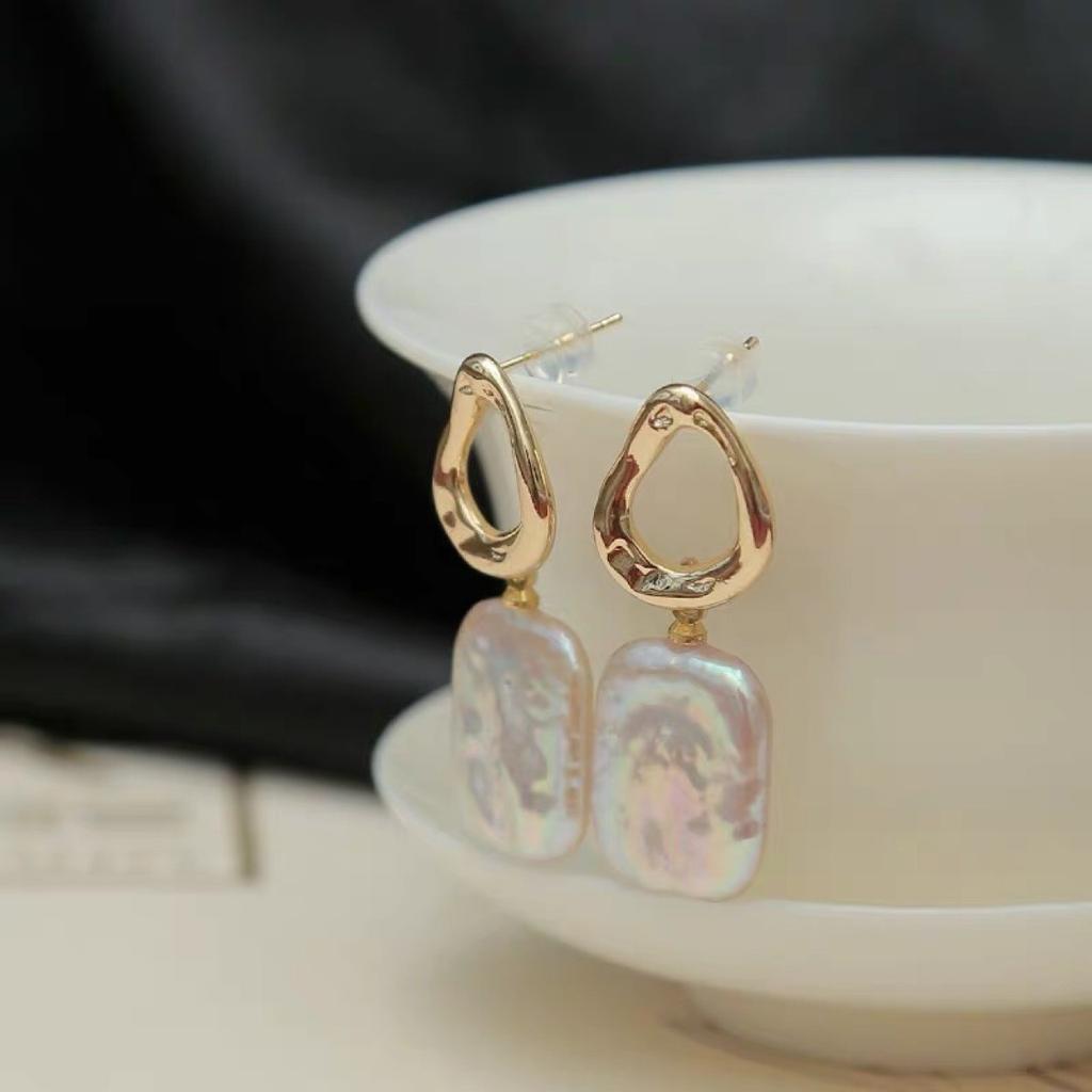 Natural Baroque Pearl Earrings Pink Purple Earrings French Retro Temperament Special-shaped Beads Natural Large Square Stud Earrings Women
