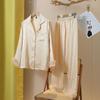 1011 neue Pyjamas Damen Frühling und Herbst Eis Seide Langarm High-End Seide Kann draußen getragen werden Federn Luxus Herbst und Winter Loungewear