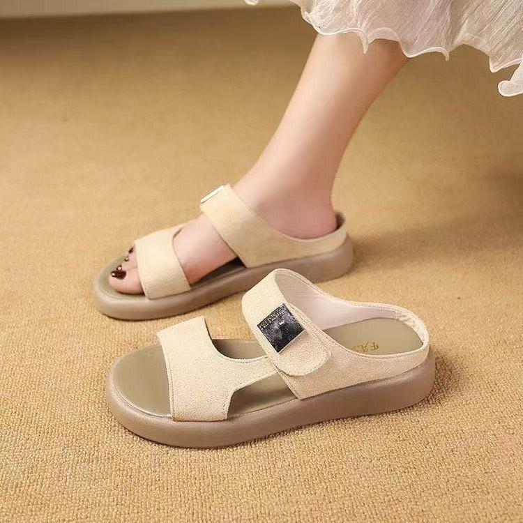 Slippers Women's Summer Wear 2025 New Fashionable Versatile Comfortable Platform French Foreign Trade Beach Sandals