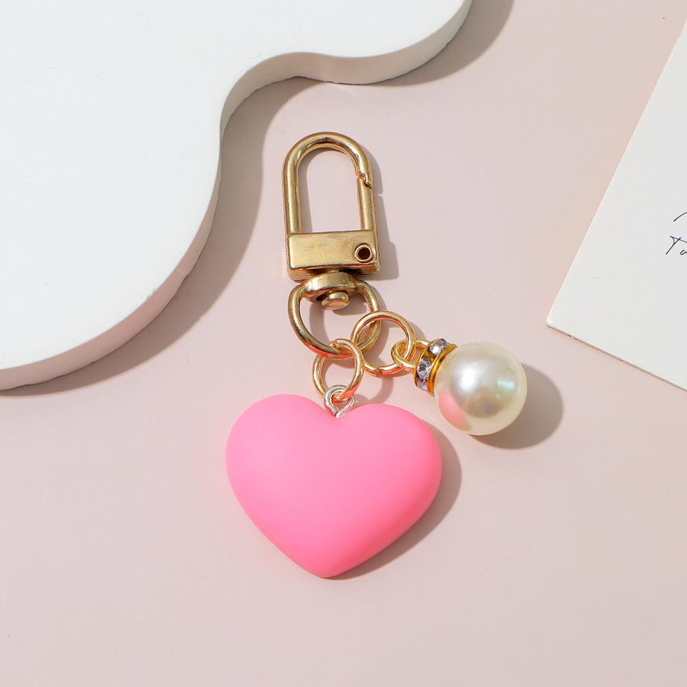Resin Heart Keychain Black White Car Key Ring with Pearl Car Keychain Bag Ornaments for Couples Jewelry Gift Accessories