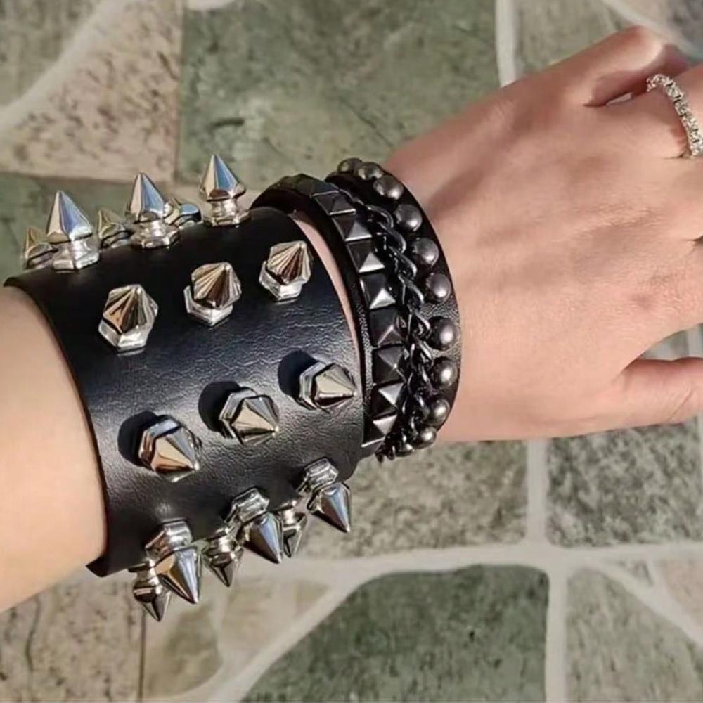 

Punk Rivet Retro Exaggerated Bracelet Chain Bracelet Set Fashionable Exaggerated Men S And Women S Party Dress Up