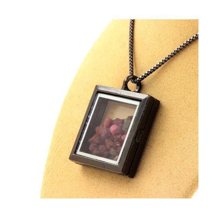 Pierres et Minéraux. Collier Tourmaline multicolore brut. Modèle carré. Couleur Noir.