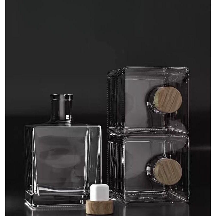 Kulangsu Empty Bottle Lead-free Glass Square Storage Wine Sake Shochu Sealed Fruit Syrup Water Crystal 500ml Refill Container Lid Corked