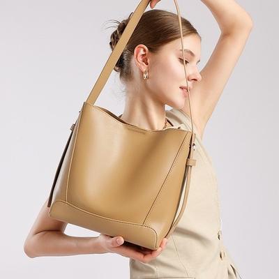 2025 New Autumn/Winter Niche High-End Genuine Leather Women's Bag Cowhide Bucket Bag Large Capacity Shoulder Crossbody Tote Bag