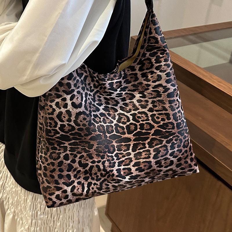 Popular Leopard Print Bag for Women Autumn and Winter New Fashion Tote Bag for Women Ins One Shoulder Carry