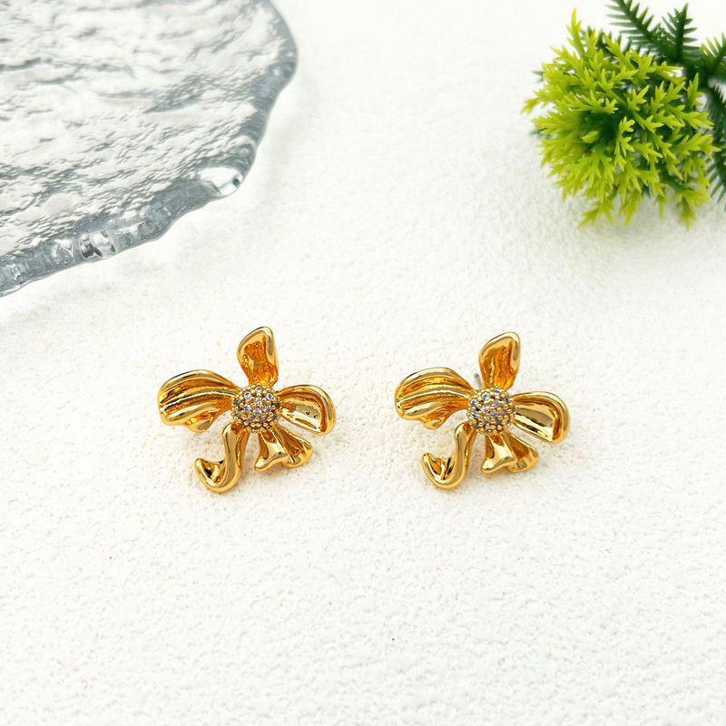 

Korean Versatile Premium Flower Earrings Stud Earrings золотой