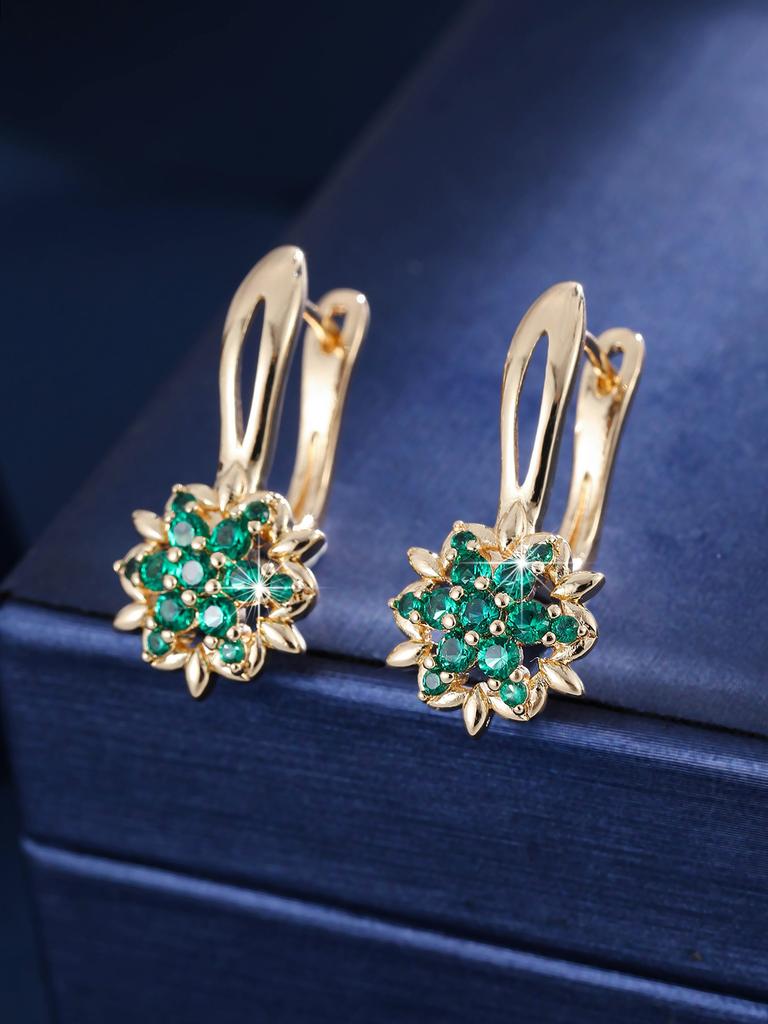 Vintage Elegant 3D Flower Huggie Earrings For Women Versatile Office Wear Exquisite Jewelry Gift