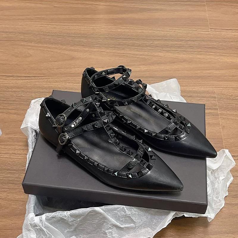 

Ранняя весна новая Liuding неглубокая сумка на носок одинарная обувь женские ремешки плоский каблук острый носок лакированная кожа заклепки балетки 40 матовый черный