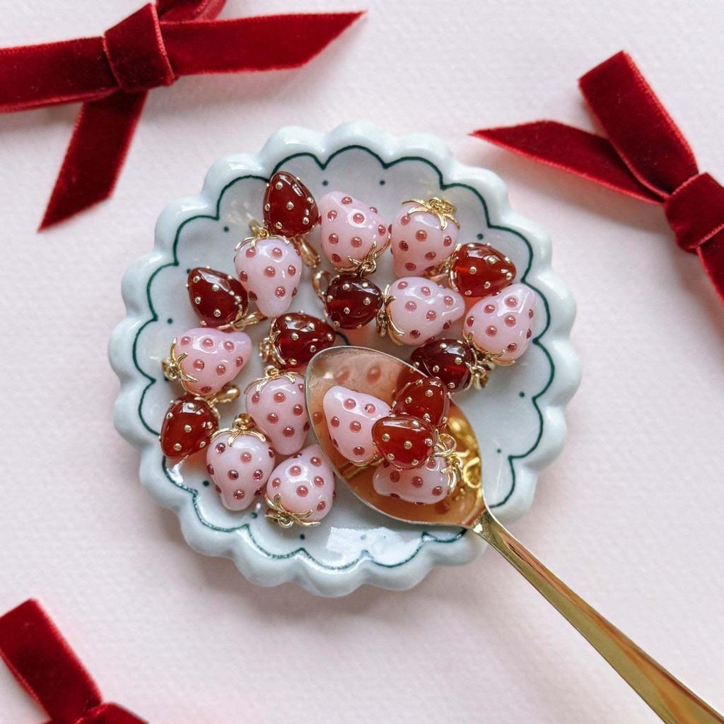Resin Strawberry Necklace: Cute Summer Fashion, European & American Niche Design