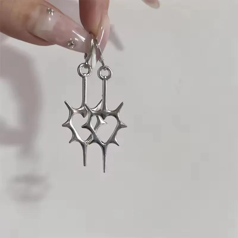 2pcs Punk Rock Hollow Thorns Love Heart Pendant Hoop Earrings for Women Men, Lover Fashion Cool Rivets Spike Earings Jewelry