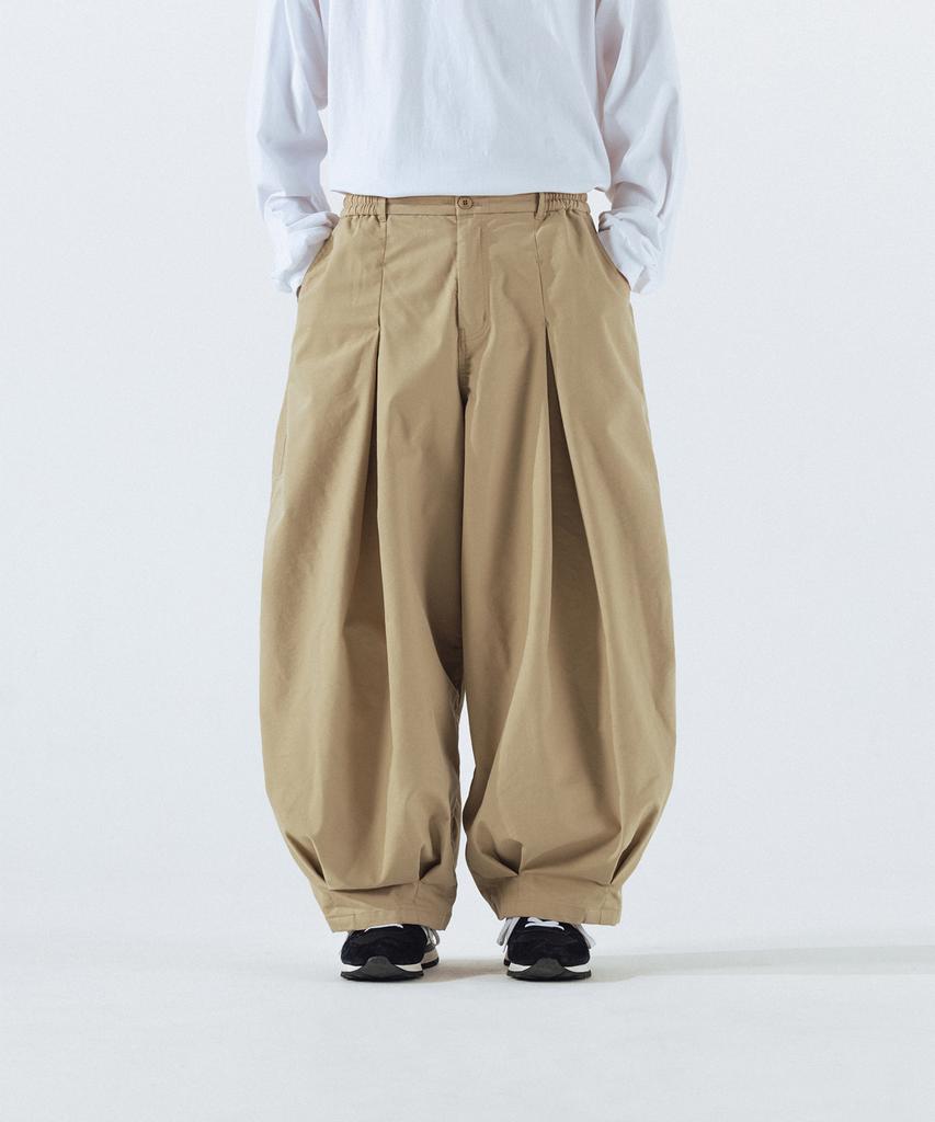 ANGLAN Unbalance Long Tuck Balloon Pants - Beige