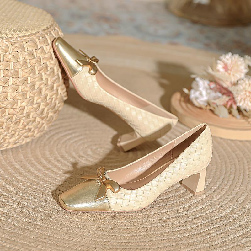 French single shoes women's middle heel spring 2025 new women's shoes small fragrant retro splicing square head high heels thick heel