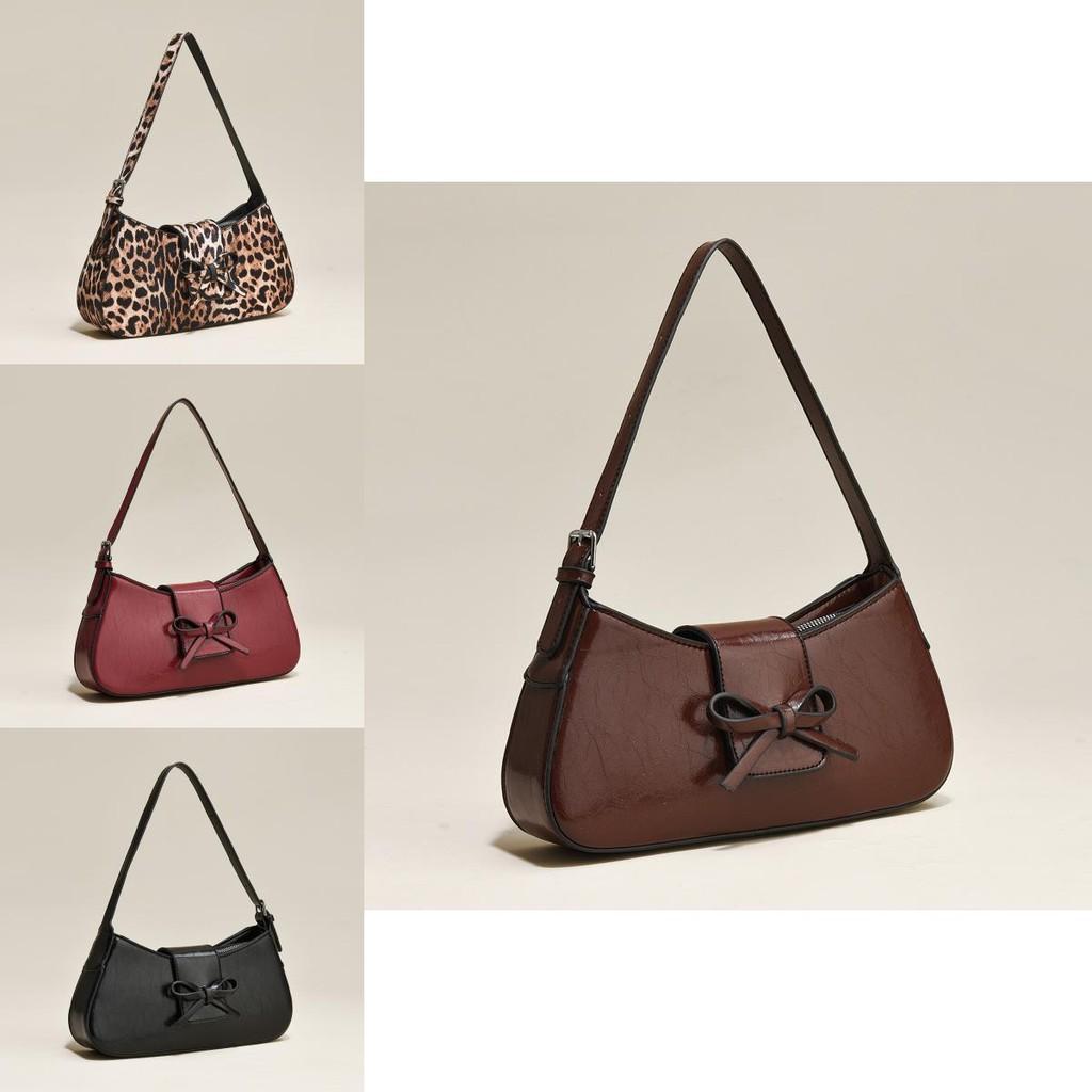 Chic Crossbody Modern Handbag With Soft Structure And Multiple Compartments Interior