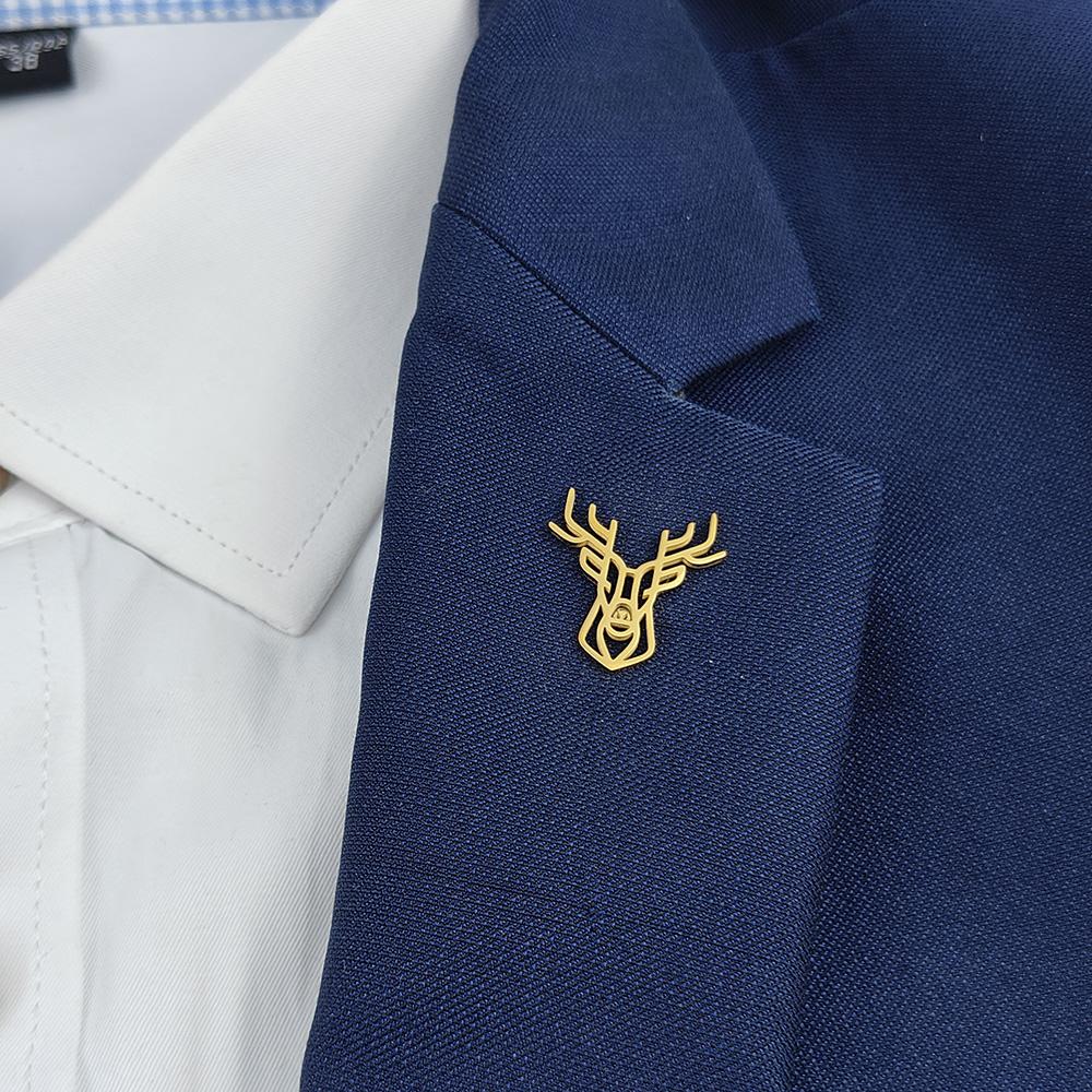 Deer Head Pattern Brooch for Mens Luxury Stainless Steel Hollow Animal Lapel Pin Clothing Accessories Christmas Party Gifts