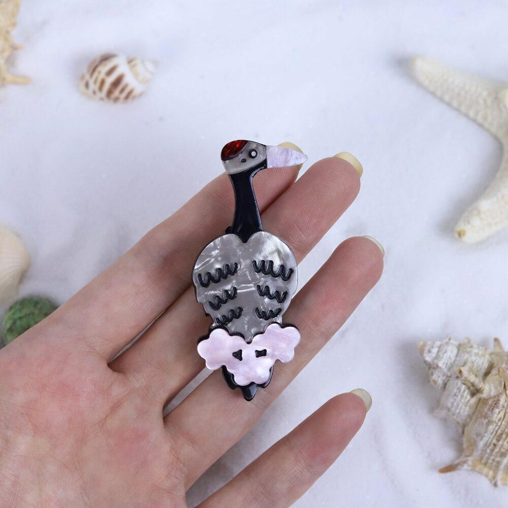 Blucome Custom New Acrylic Crane Brooch Pin Fashion Cute Bird Animal Brooch Badge For Women Lovely Banquet Party Accessories