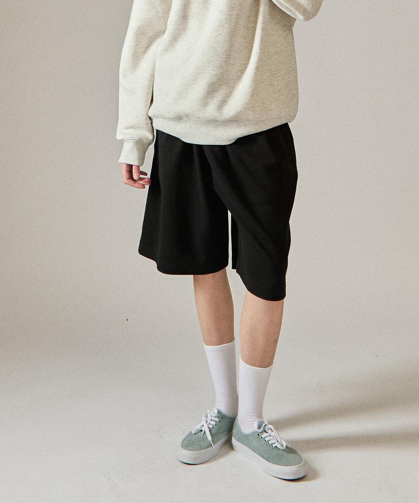 BASIC HOUSE Uni Basic Shorts Black Lyhp3101