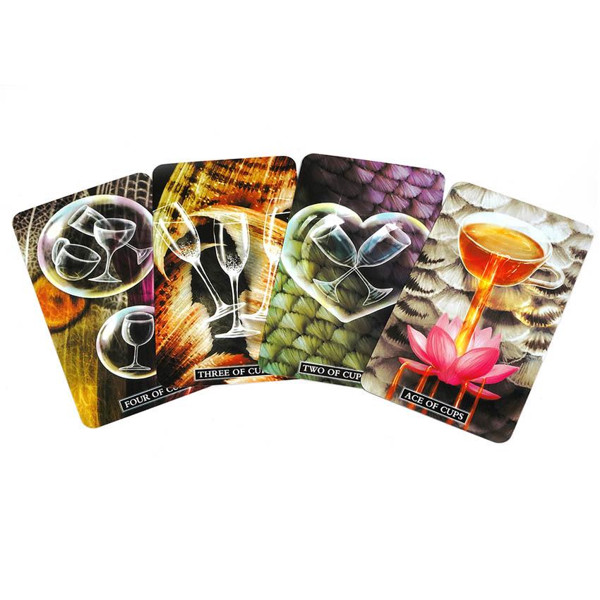 Gra karciana Tarot o wymiarach 10,3 x 6 cm. Piękne zwierzęta