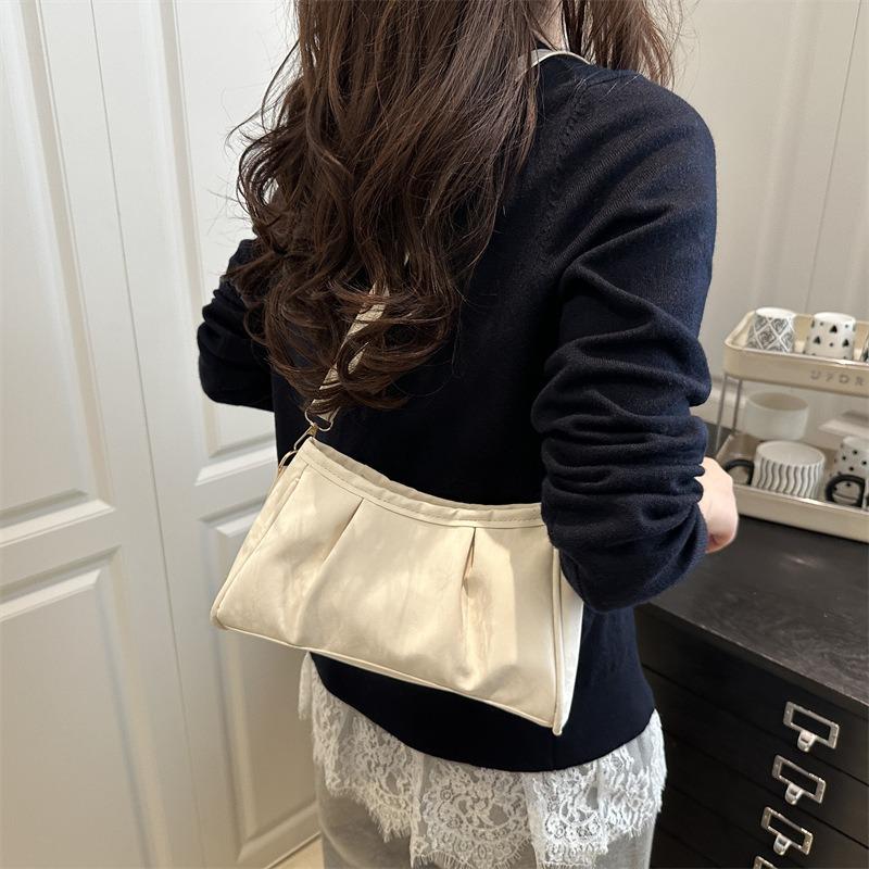 Underarm Bag Women's Summer New Trend Fashion Retro Shoulder Crossbody Pleated Cloud Women's Small Bag