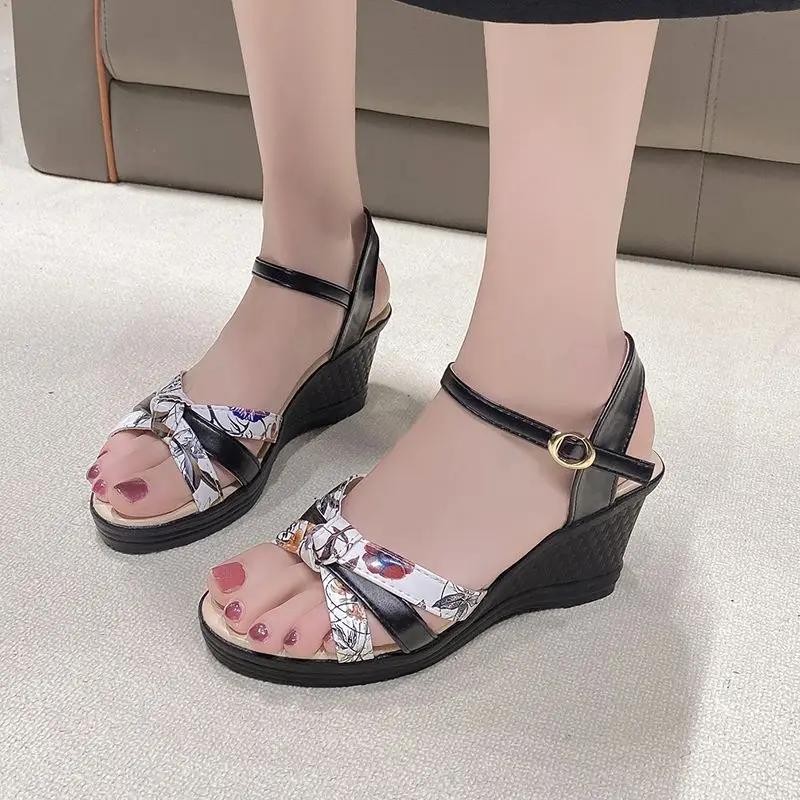 Keilabsatz Zehenfrei Damen Sandalen Schuhe Neu Atmungsaktiv Mode Designer Lässiger Komfortschuh 2025 Luxus PVC Damenschuhe