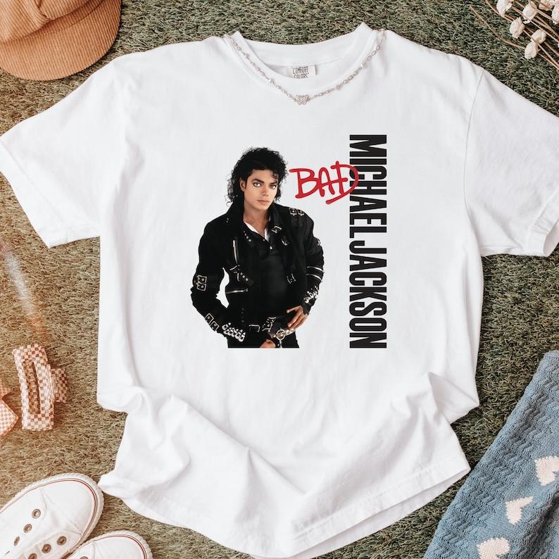 T-shirt Unisex Michael Jackson Bad Comfort Colors, Maglietta Grafica Vintage MJ, T-shirt Unisex Musica Anni '80 Re del Pop