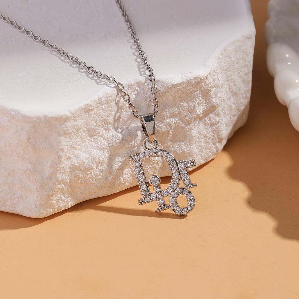 Women's Silver Titanium Steel Necklace with Micro-Inlaid Zircon - Elegant, Durable Clavicle Chain Jewelry